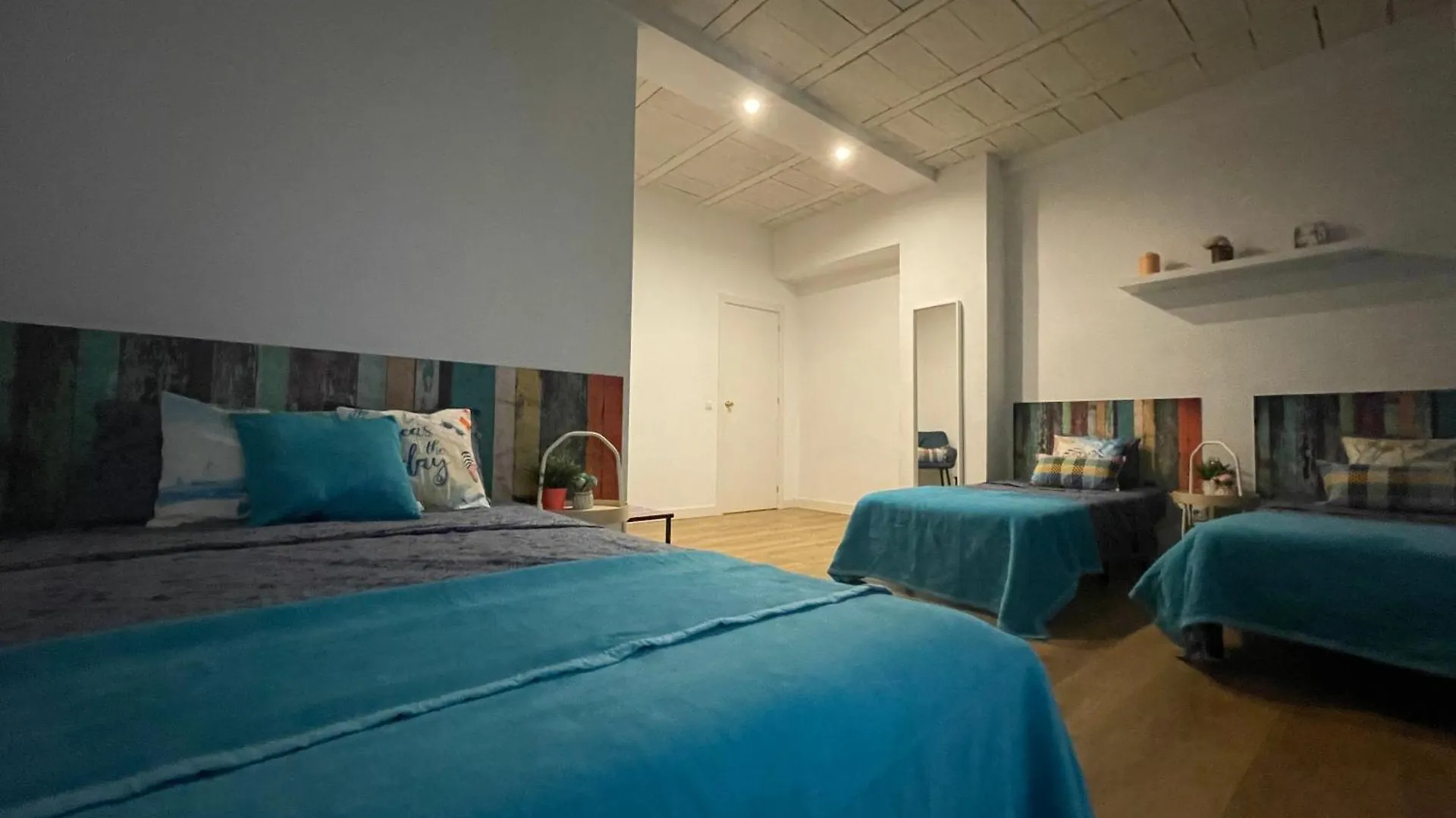 Oasis Rooms Barcelona - By Port Vell 3 0*,