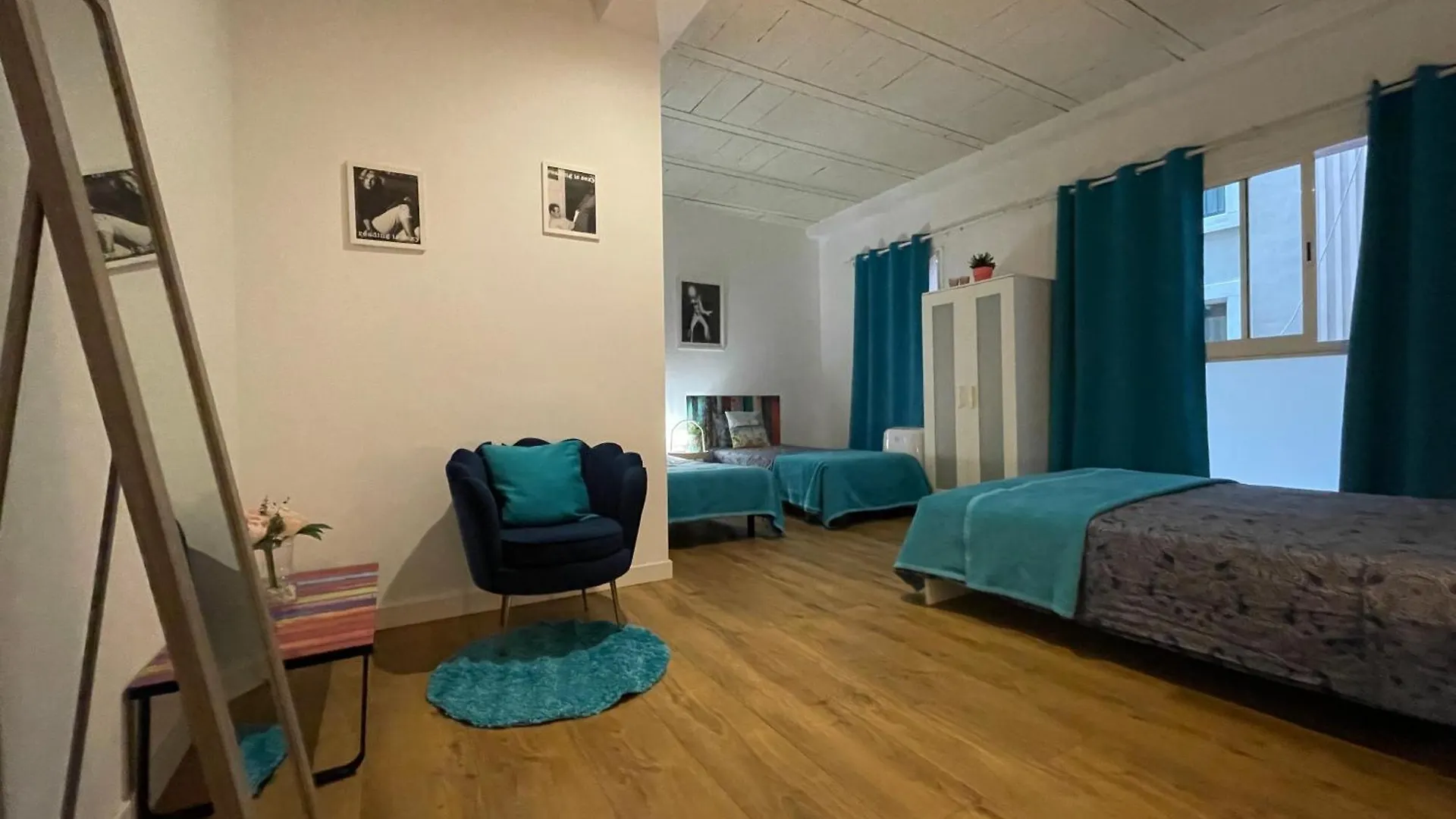 Hostel Oasis Rooms Barcelona - By Port Vell 3